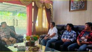 Ketua-DPRD-Kabupaten-Boalemo-Eka-Putra-Noho-menerima-kunjungan-tim-TribunGorontalocom.jpg