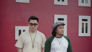 Langit-soreband.jpg