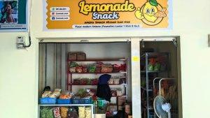 Nurmiati-Panigoro-30-Penjual-aneka-cemilan-di-Pasar-Modern.jpg