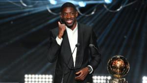 Ousmane-Dembele-Menang-Ballon-dOr-2025-PSG-Raih-Musim-Bersejarah.jpg