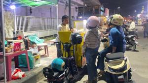 PEDAGANG-Suasana-di-Jl-Panjaitan-Kota-Gorontalo.jpg