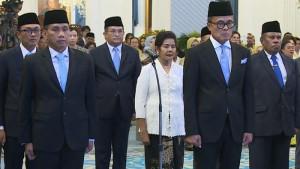 PELANTIKAN-Akhmad-Wiyagus-kiri-saat-dilantik-sebagai-Wamendagri.jpg