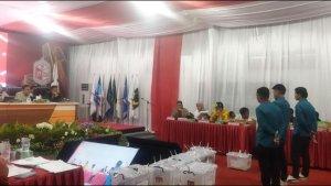PPK-Kecamatan-Bone-Raya-saat-menjelaskan-kronologi.jpg