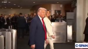 PRESIDEN-Donald-Trump-saat-bersama-anak-anaknya.jpg