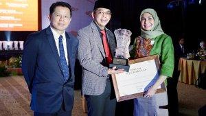 Pemberian-penghargaan-kategori-Grup-Pembayar-Pajak-Terbesar-fff.jpg