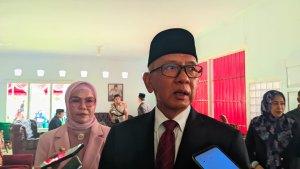 Pj-Gubernur-Gorontalo-Ruddy-Salahuddin-di-kediaman-Pahlawan-Gorontalo.jpg