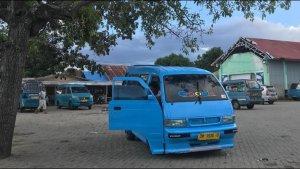 Potret-angkutan-kota-Angkot.jpg