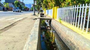 Potret-drainase-di-Jalan-Achmad-Najamuddin.jpg