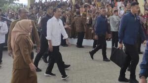 Presiden-Jokowi-menyambangi-RSUD-Toto-Kabila-di-Kabupaten-Bone-Bolango.jpg