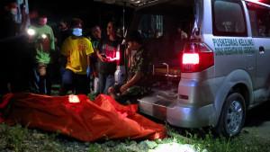 Proses-evakuasi-jenazah-di-Kecamatan-Limboto-Barat.jpg