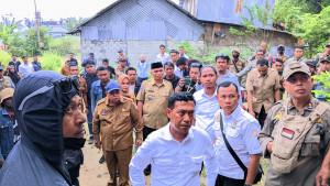 Suasana-ketegangan-antara-Pemkot-Gorontalo-dan-pihak-yang-mengaku-ahli-waris.jpg
