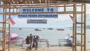 Suasana-objek-wisata-Hiu-Paus-Botubarani-Gorontalo-89999.jpg