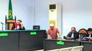 TERDAKWA-Faisal-Lahay-terdakwa-kasus-korupsi-Jl-Nani-Wartabone-Gorontalo-hadir-di-persidangan.jpg