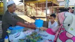 Tuu-Pakaya-warga-Desa-Lemito-Kabupaten-Pohuwato-ggg.jpg