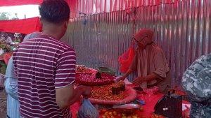 Update-Harga-Bahan-Pokok-Akhir-Pekan-di-Pasar-Andalas-Sabtu-12102024.jpg