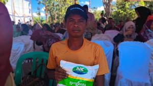 Usman-Djafar-seorang-petani-dari-Desa-Talumelito.jpg