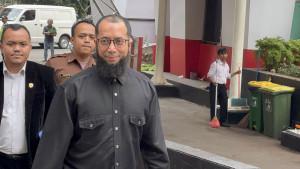 Ustaz-Khalid-buka-suara-uang-dikembalikan-ke-KPK.jpg