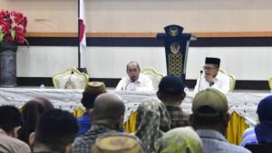 WALI-KOTA-Potret-Adhan-Dambea-Wali-Kota-Gorontalo-saat-berbicara-dalam-sebuah-forum.jpg