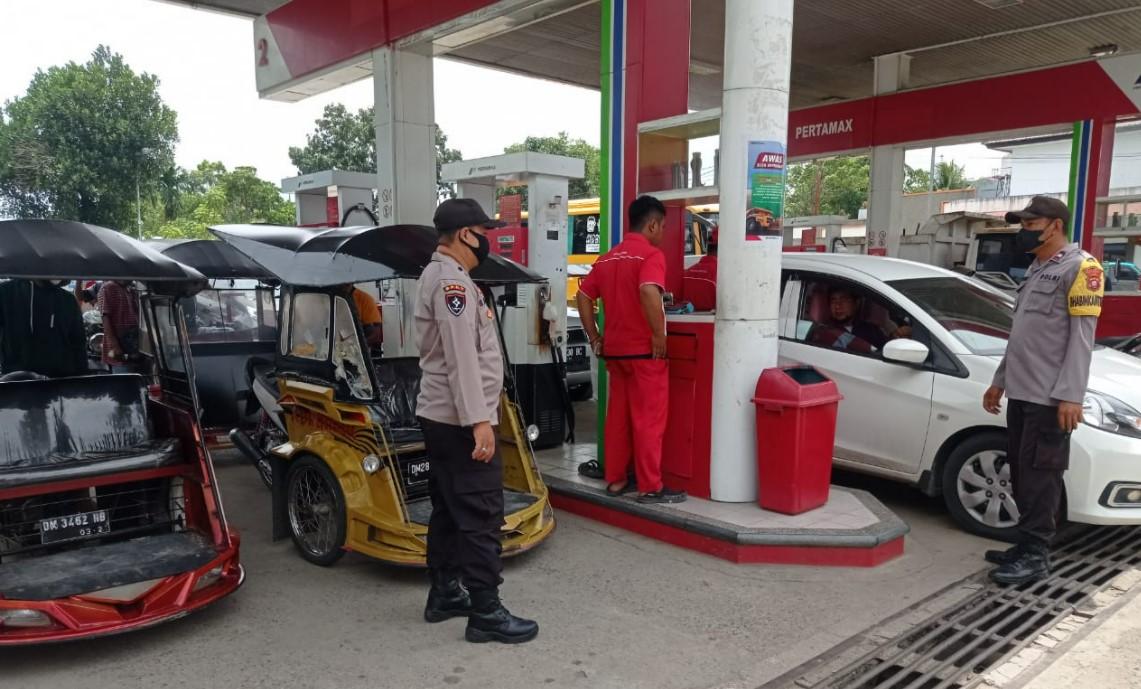 03092022_Polisi-jaga-SPBU_.jpg