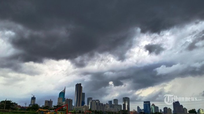 Cuaca 33 Kota di Indonesia Minggu 9 Januari 2022: Gorontalo Berawan Tebal hingga Cerah