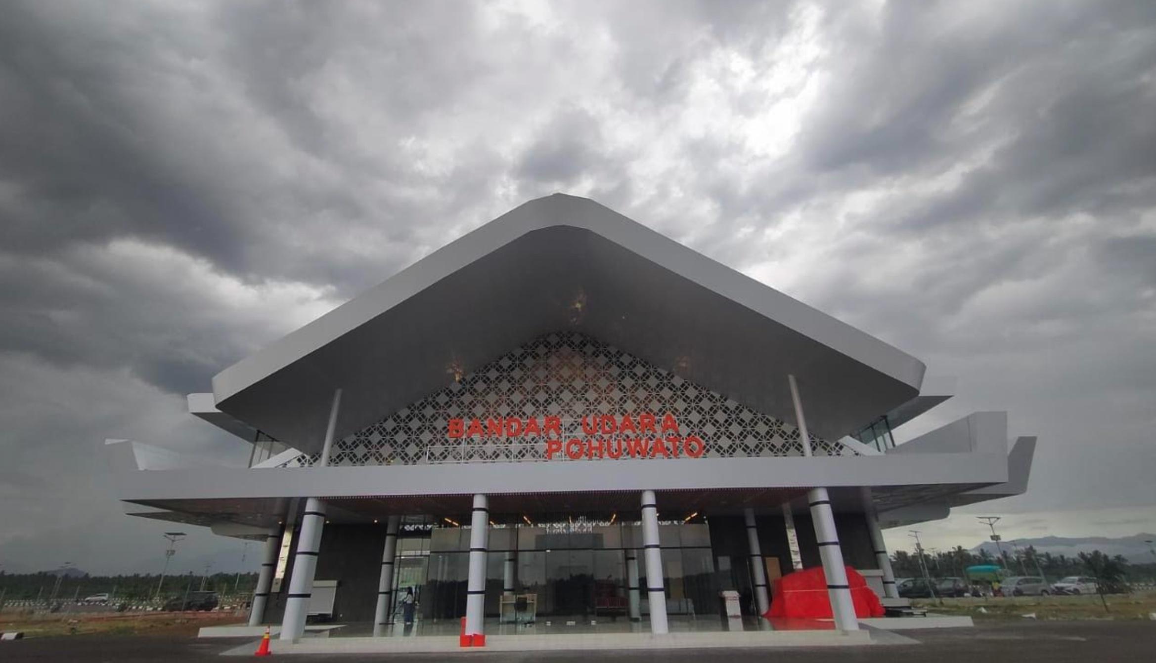 2042024_Bandara-Pohuwato.jpg