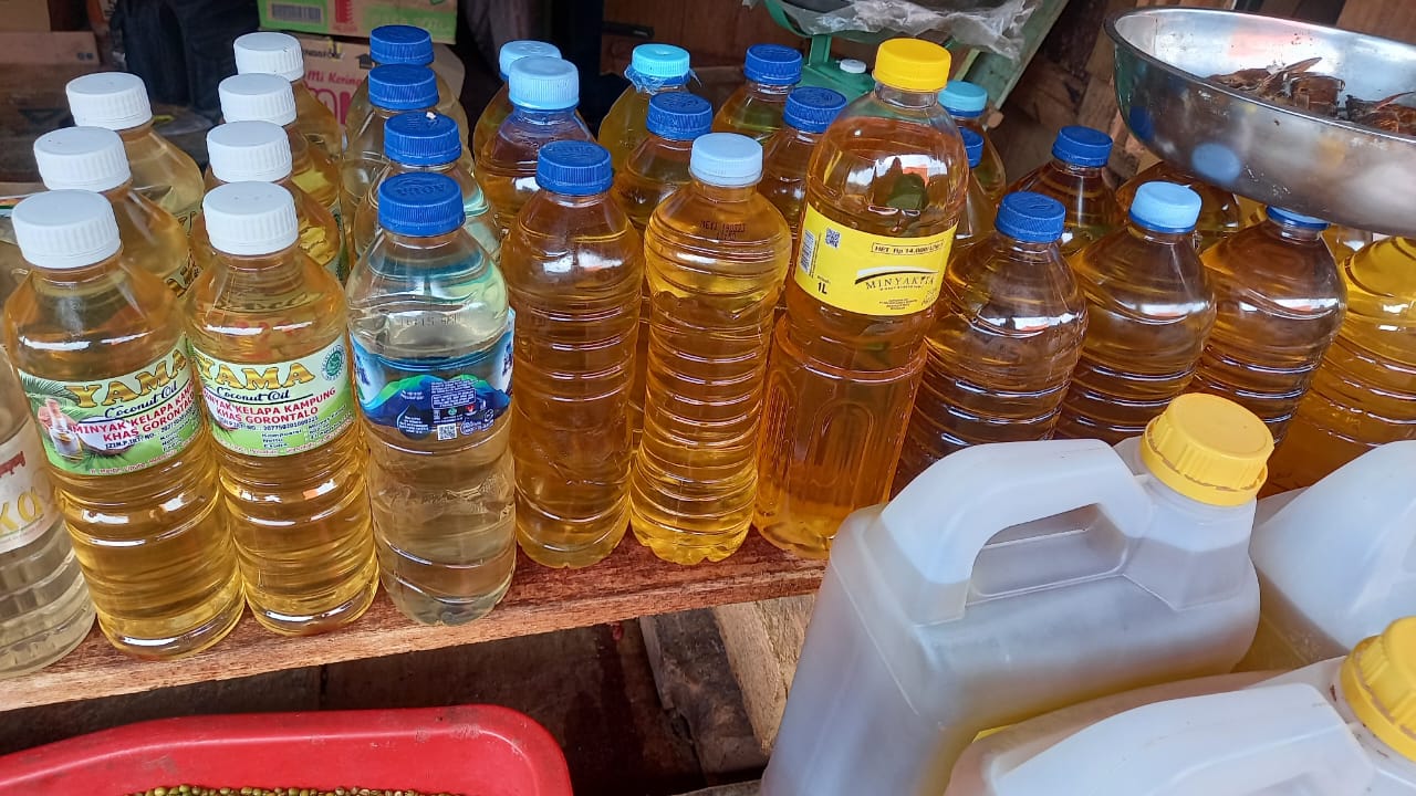 220323-minyak-goreng.jpg