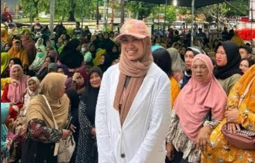 Anggota DPRD Provinsi Gorontalo Meyke Camaru Salurkan Bantuan ke Pelaku UMKM di Kota Gorontalo