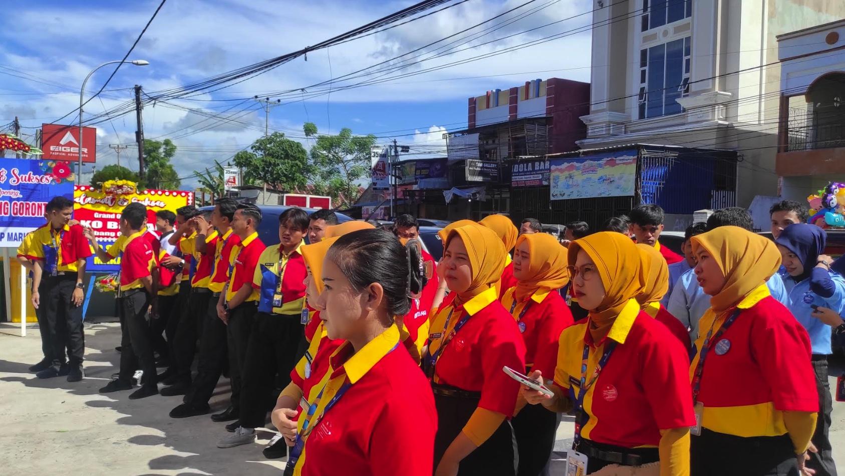 BINTANG-GORONTALO-Suasana-Grand-Opening-Toko-Bintang-di-Jalan-HB-Jassin.jpg