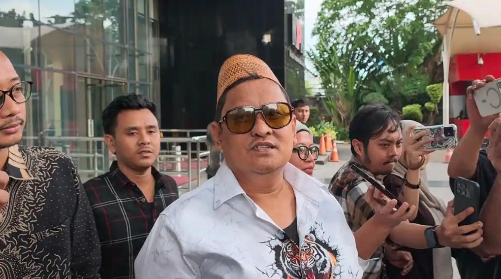 DIPERIKSA-KPK-Pengusaha-tembakau-asal-Madura-Jawa-Timur.jpg