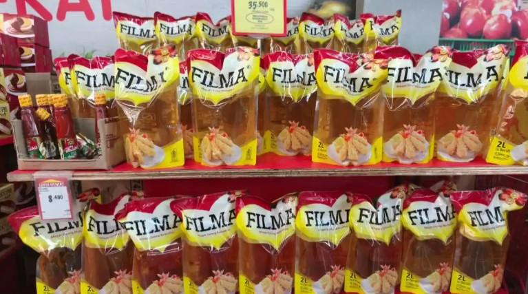 Display-produk-minyak-goreng-dalam-Promo-JSM-Superindo-cabang-Banyuanyar-Kecamatan.jpg