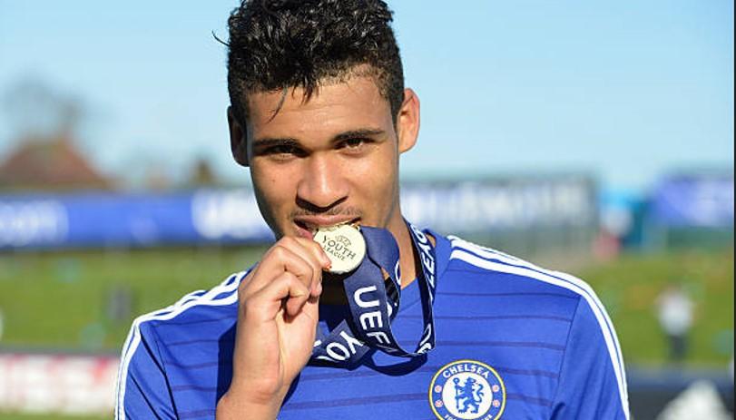 Dominic-Solanke-saat-masih-membela-Chelsea.jpg