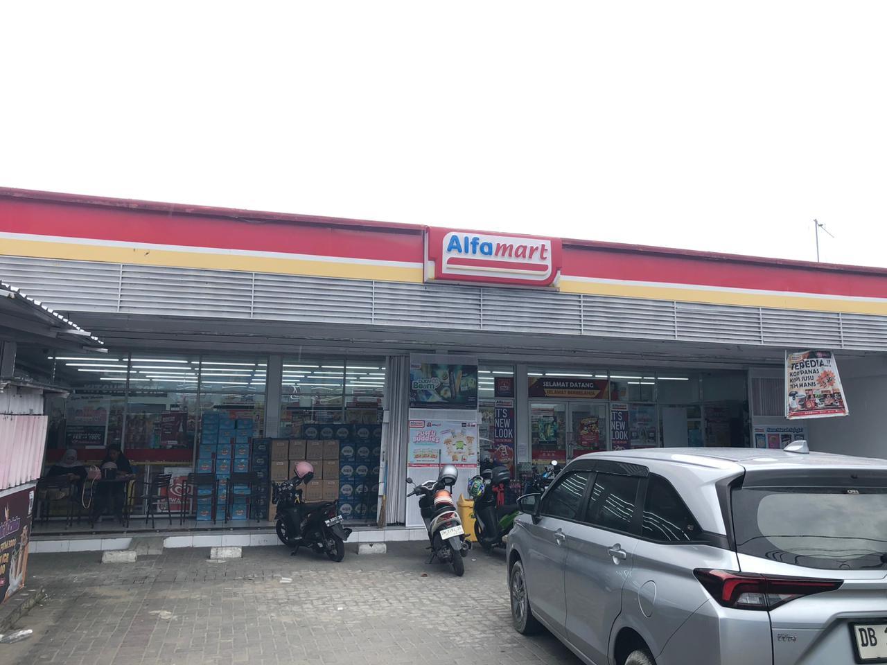 Foto-Alfamart-di-Jl-Jaksa-Agung-Suprapto-Kota-Gorontalo.jpg