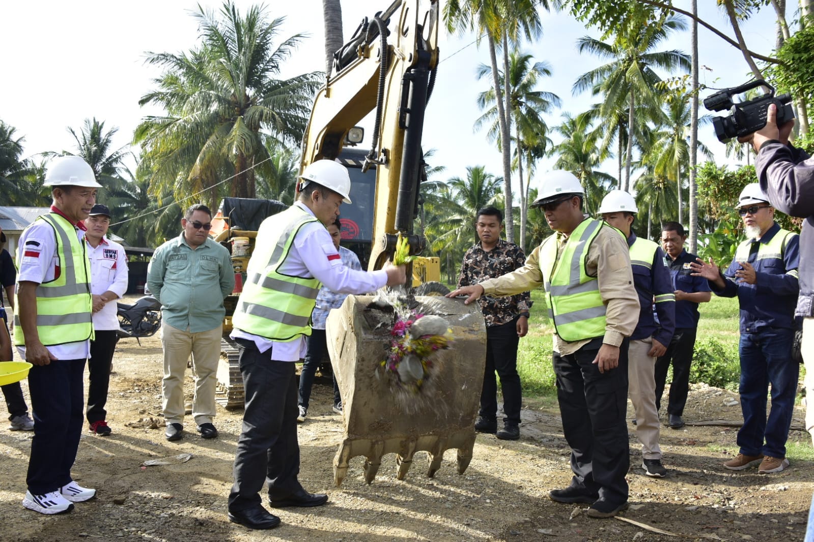 Warga Desa Imbodu-Gorontalo Senang karena Jalan Rawan Genangan Mulai Diperbaiki Pemerintah