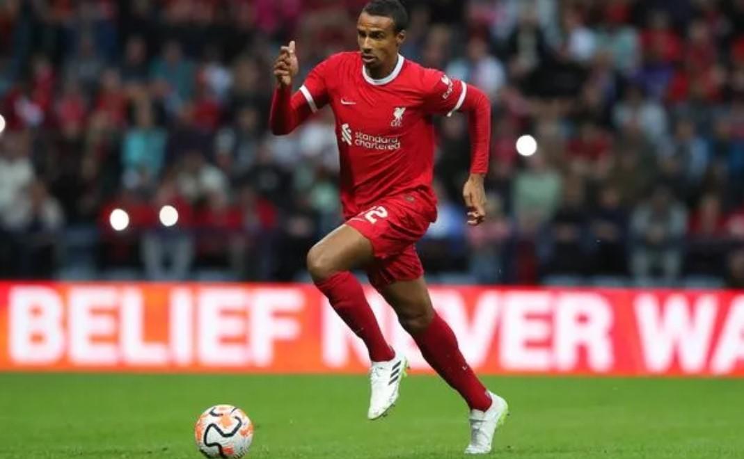 Joël-Matip-pemain-Liverpool-yang-kini-terbaring-cidera.jpg