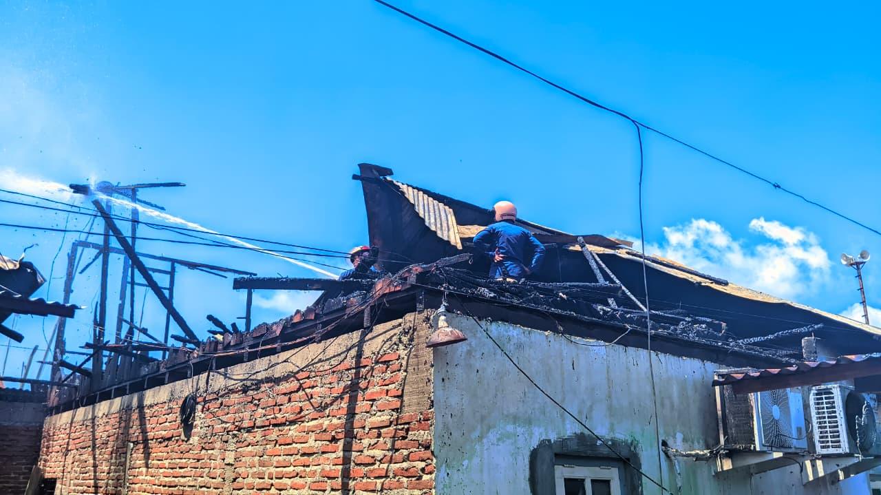 BREAKING NEWS: Rumah di Kampung Bugis Kota Gorontalo Nyaris Ludes Terbakar