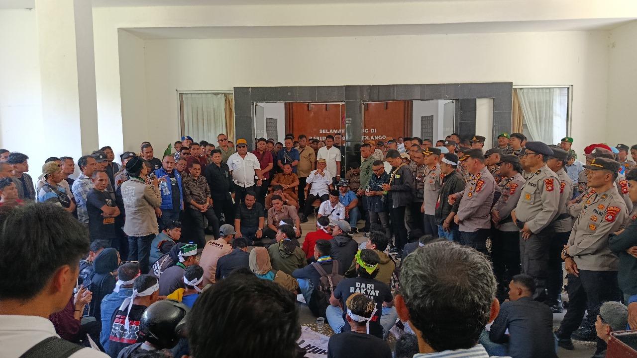 Kantor-Bupati-Bone-BolangoProvinsi-Gorontalo-tttt8888.jpg