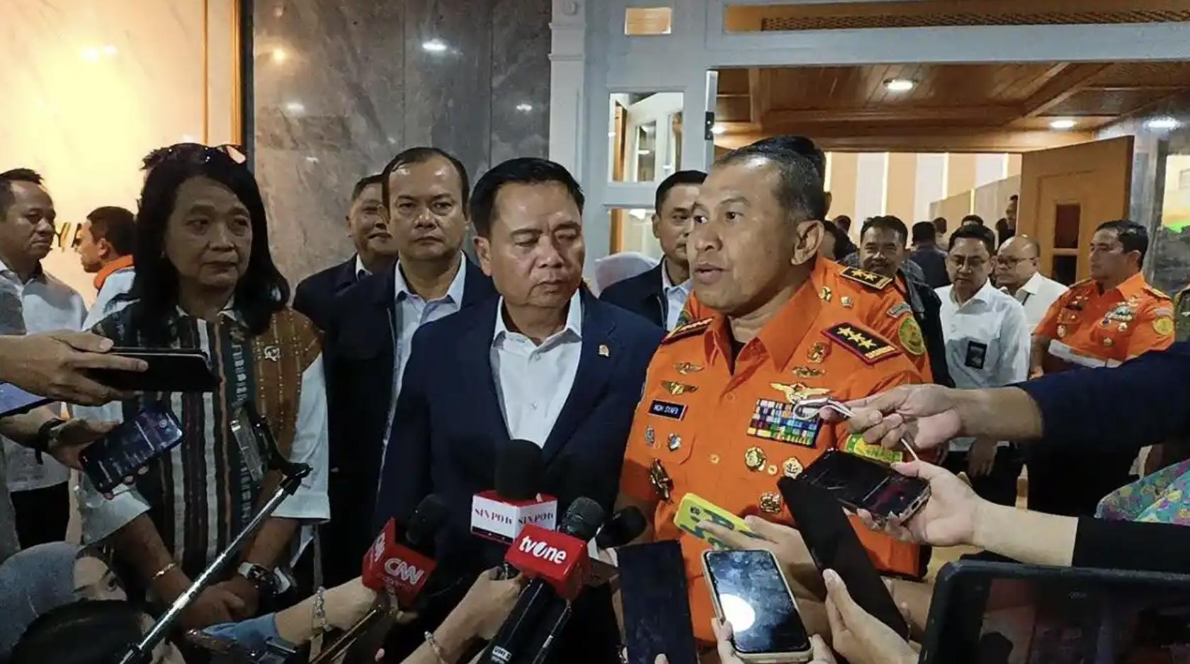 Kepala-Basarnas-Marsekal-Madya-TNI-Mohammad-Syafii-saat-ditemui-awak-media-di-Kompleks-Parlemen.jpg
