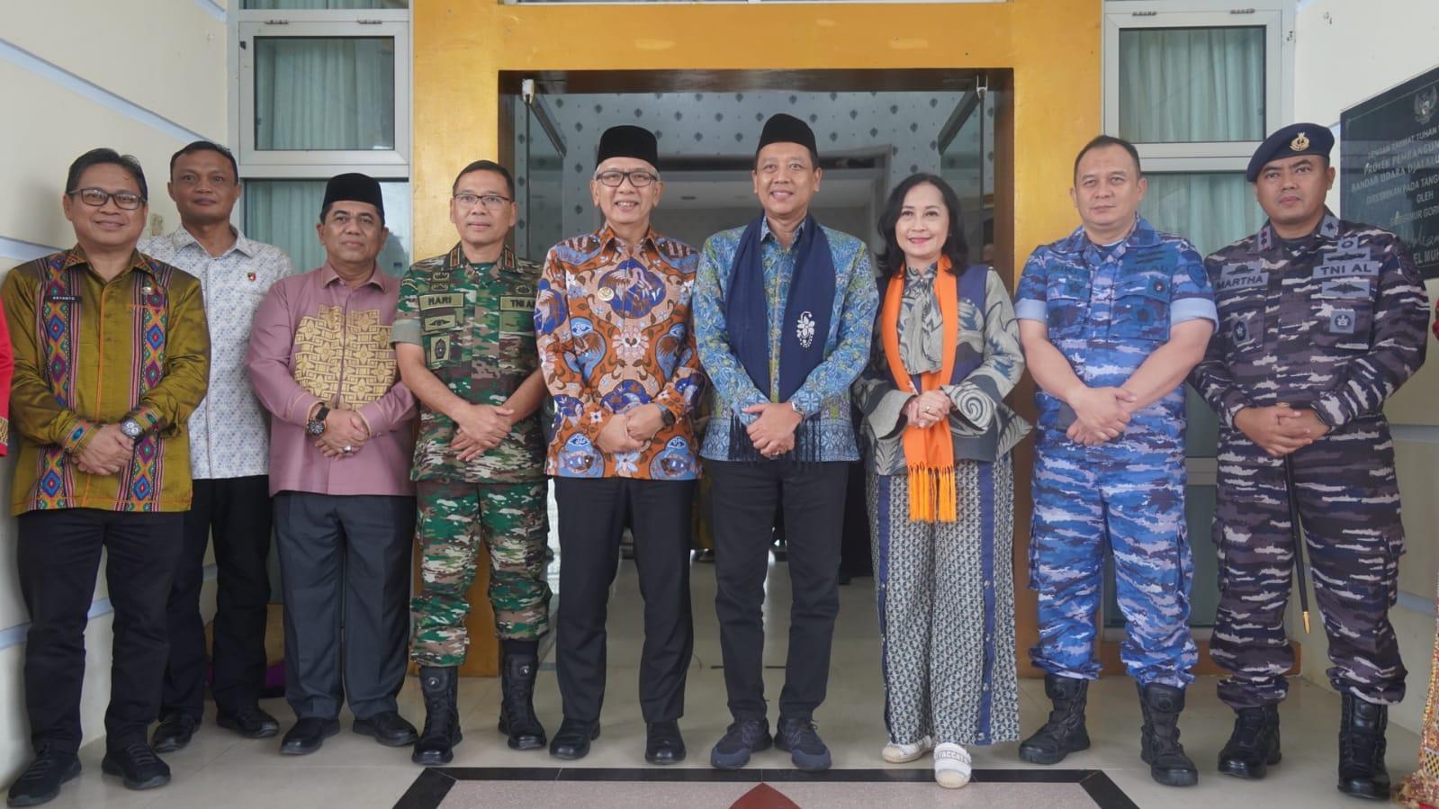 Adat Mopotilolo dan Hujan Deras 'Sambut' Kedatangan Kajati Gorontalo I Dewa Gede Wirajana