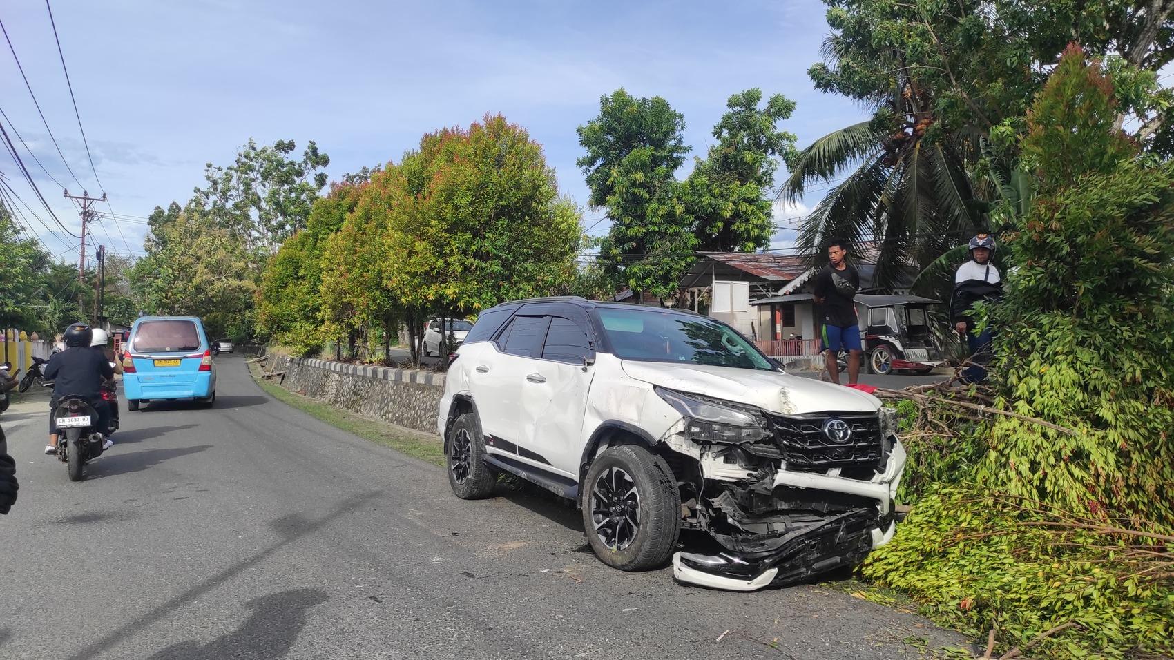 Kondisi-mobil-Fortuner-Sport-yang-mengalami-kecelakaan.jpg
