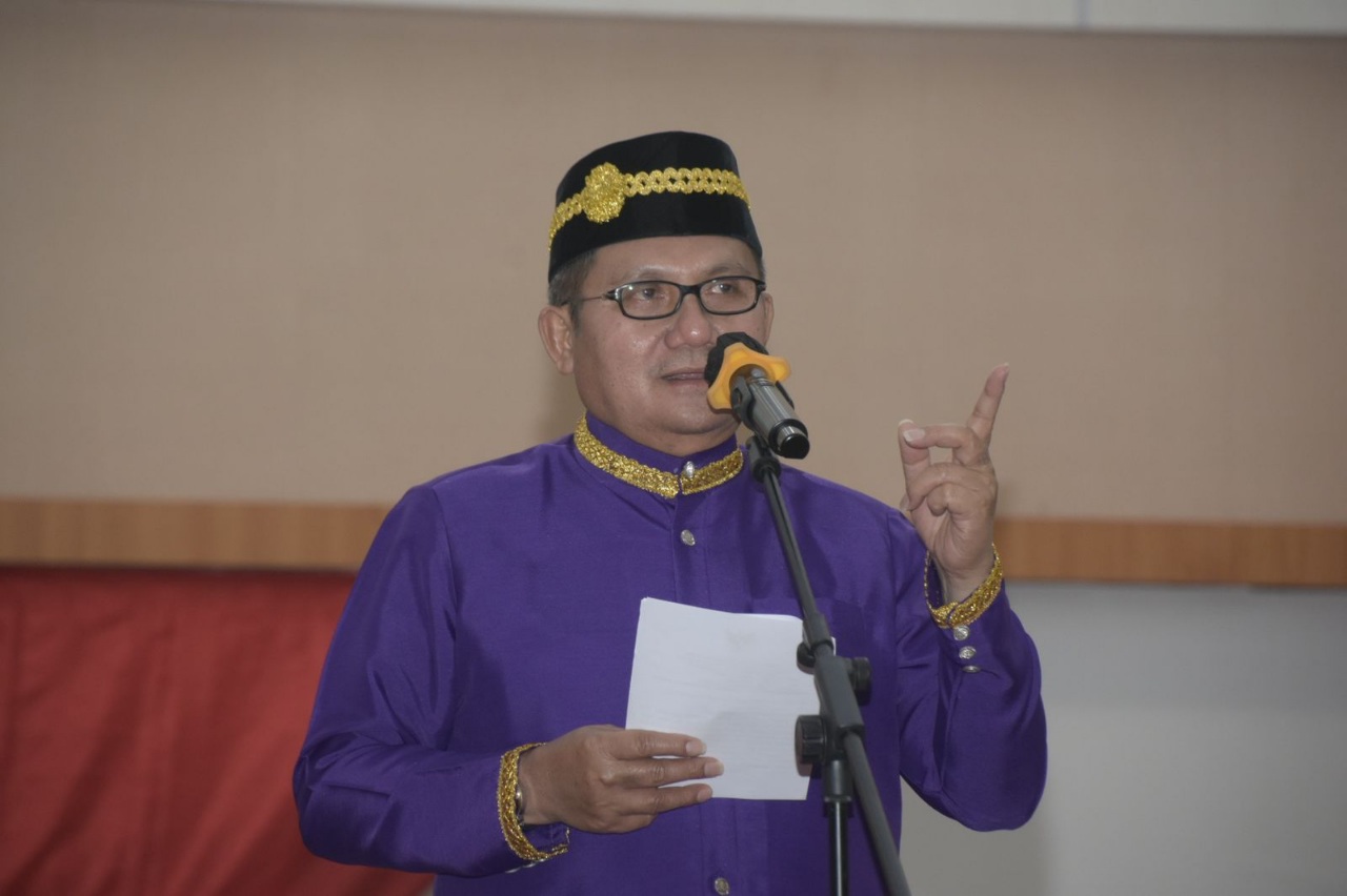 Marten-Taha-batasi-pedagang-pasar-senggol-tahun-ini.jpg