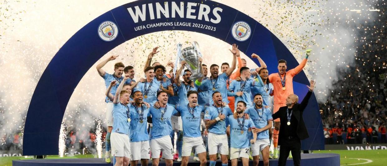 Para-pemain-Manchester-City-merayakan-trofi-Liga-Champions.jpg
