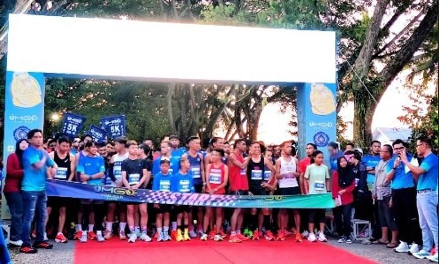 Para-peserta-Fun-Run-berdiri-di-garis-start.jpg