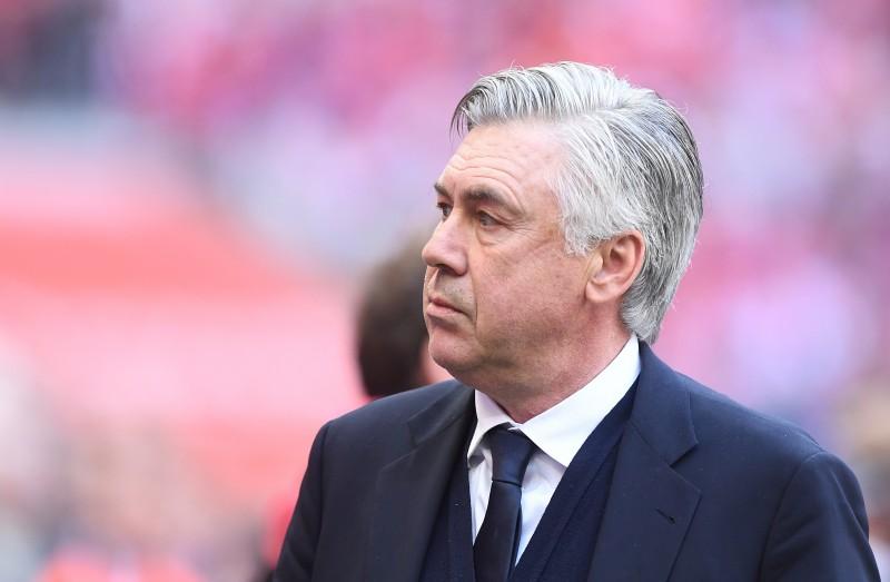 Pelatih-Real-Madrid-Carlo-Ancelotti-tengah-di-lapangan.jpg