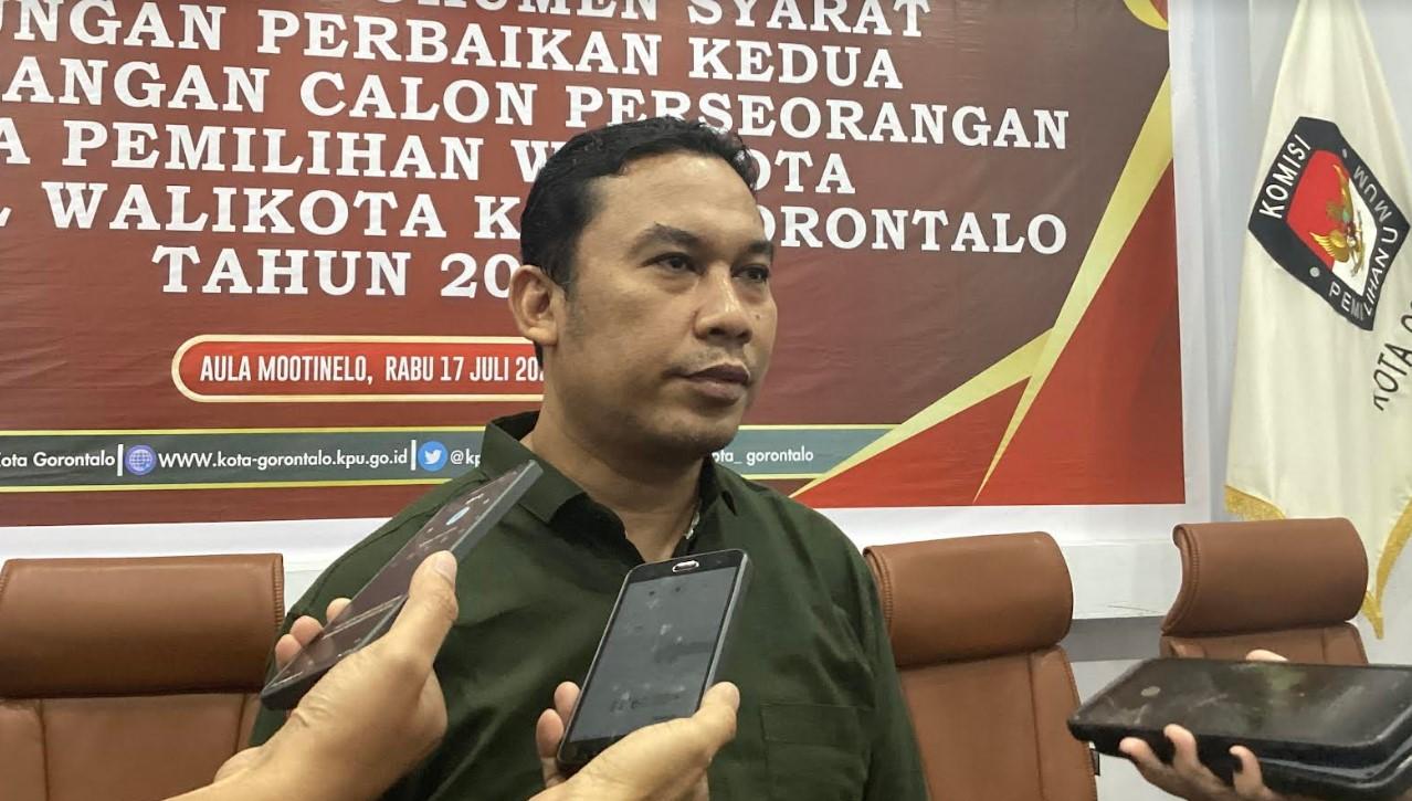 Plh-Ketua-KPU-Kota-Gorontalo-Ramli-Ondang-Djau.jpg