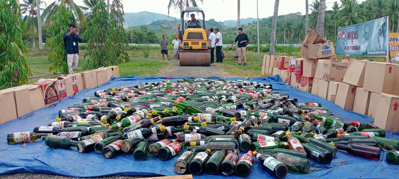 BREAKING NEWS: Polda Gorontalo Gelar Pemusnahan Minuman Keras