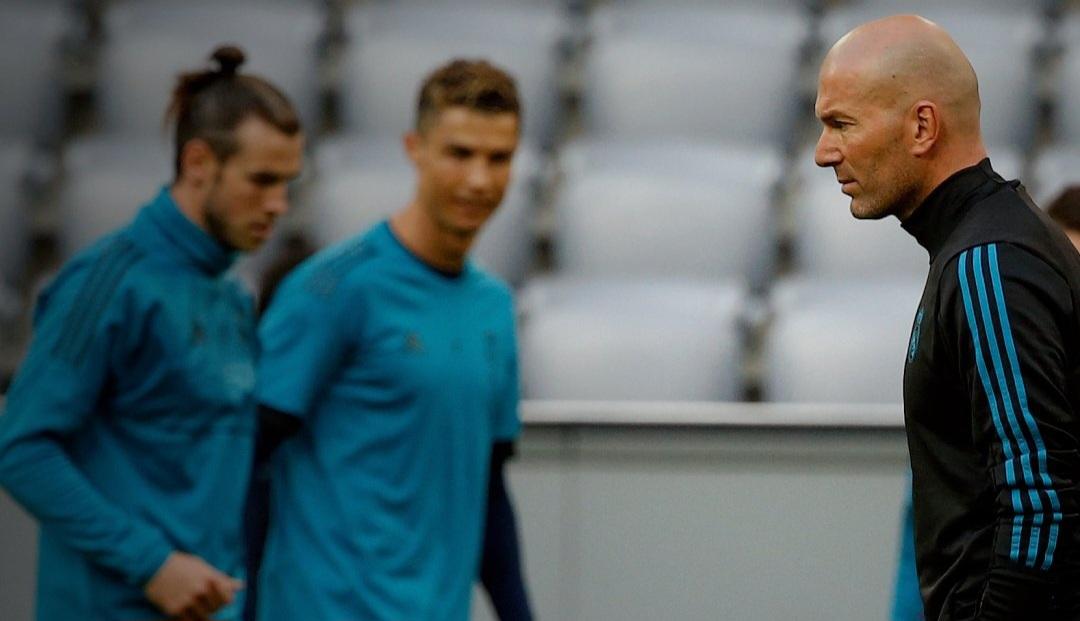 Potret-Zinedine-Zidane-kala-memimpin-sesi-latihan-Real-Madrid.jpg