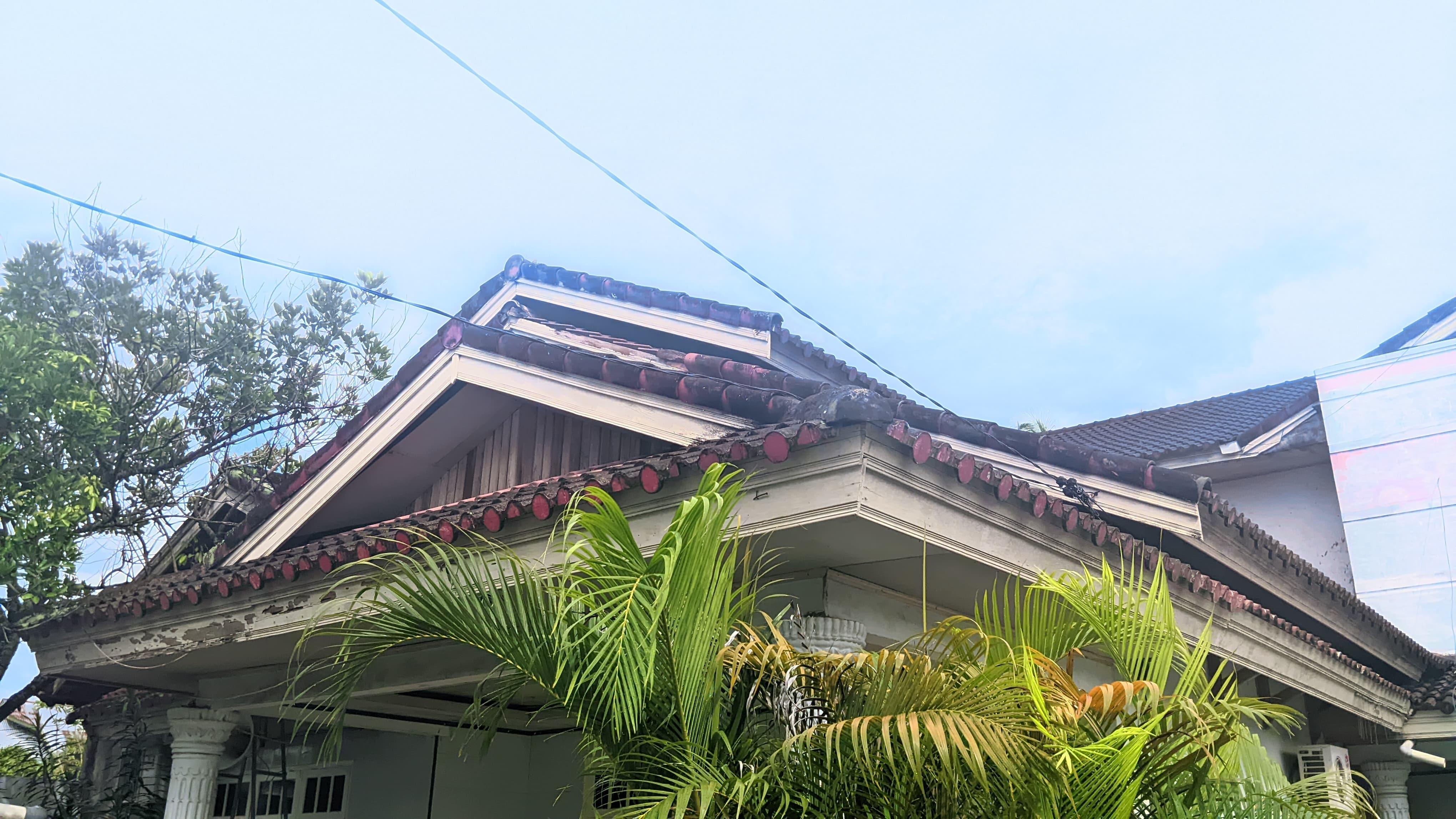 Potret-genteng-rumah-Idun-Sahi.jpg
