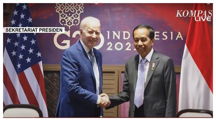Presiden-Amerika-Serikat-Joe-Biden-Kiri-Bersama-Presiden-Joko-Widodo-Kanan.jpg