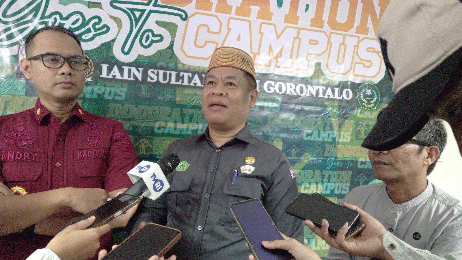 Rektor-IAIN-Sultan-Amai-Gorontalo-Zulkarnain.jpg