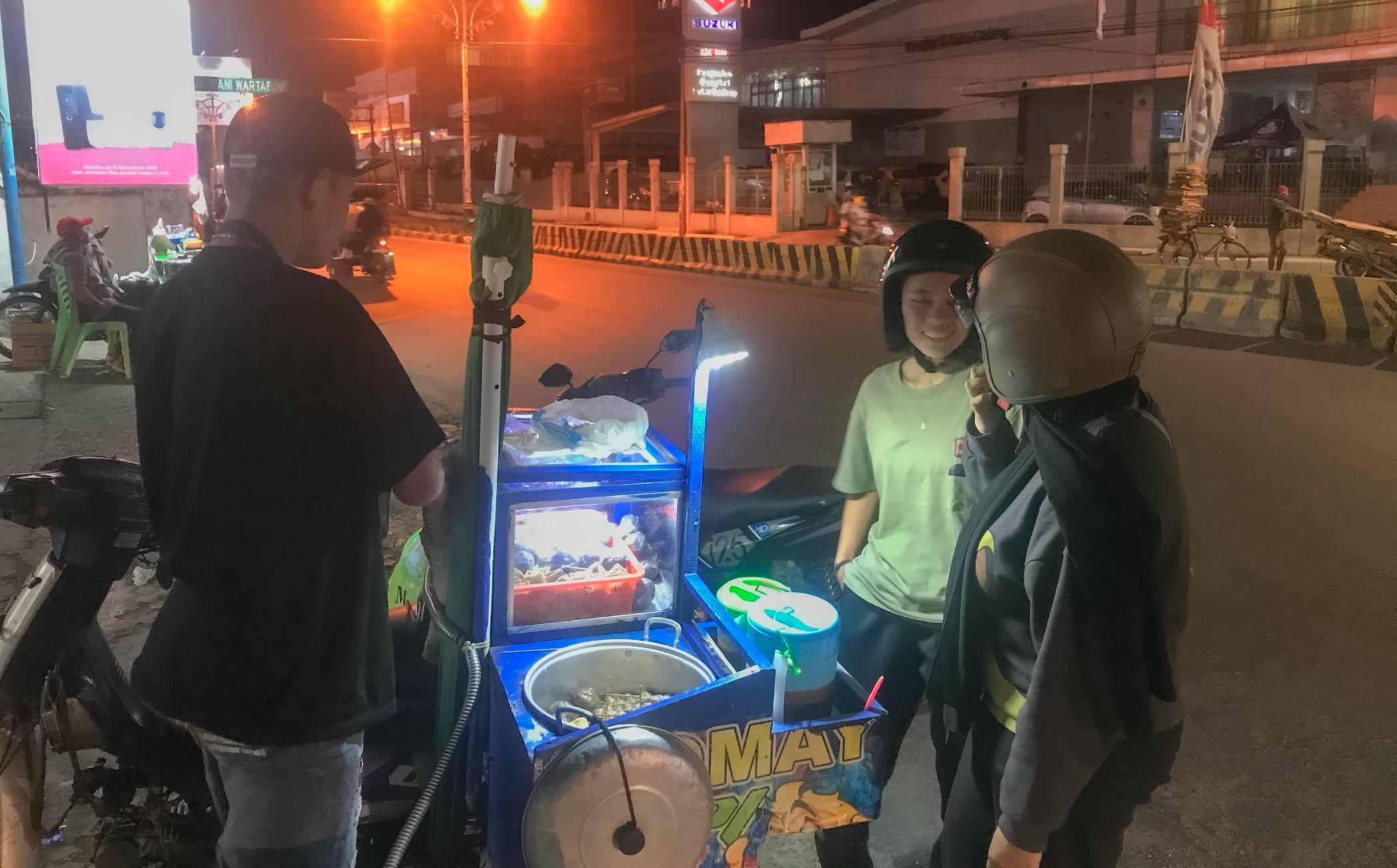 Kisah Rian Suleman, Pemuda Penjual Siomai Sapi di Tugu Saronde: Berjuang Demi Keluarga